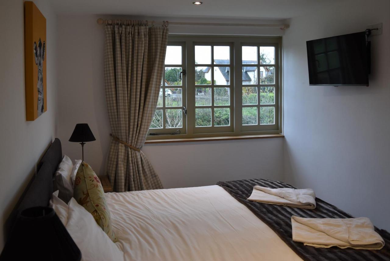 Three Horseshoes Country Inn Barry Ngoại thất bức ảnh